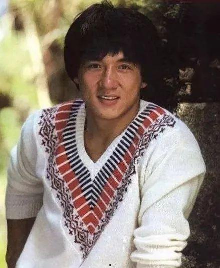 国家背景 成龙,成龙传奇人生与国家崛起同步  第3张