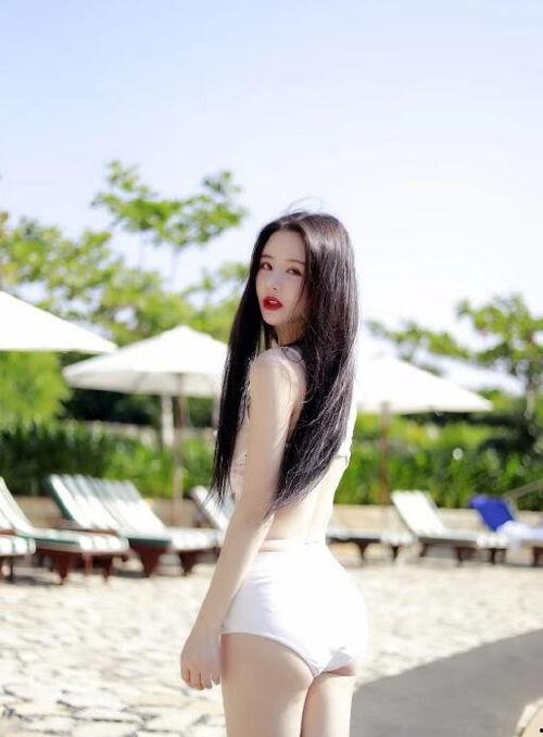 邱意浓个人资料,才华横溢的年轻歌手，音乐梦想的追逐者